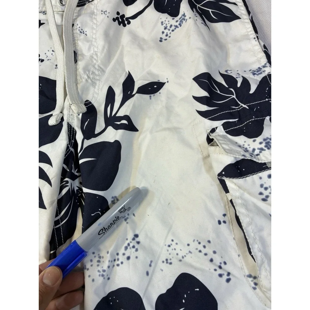 Vintage No Boundaries Mens Board Shorts M 32/34 Navy Hibiscus Floral Swim Trunks